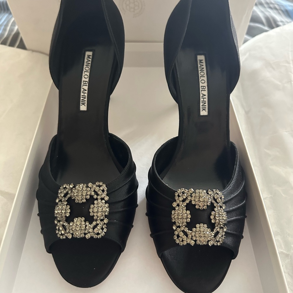Manolo Blahnik heels size 39 1/2. 9 1/2